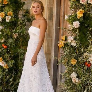 Lulu’s Luxe Bridal My Heart Belongs to You White Rosette Strapless A-Line Gown